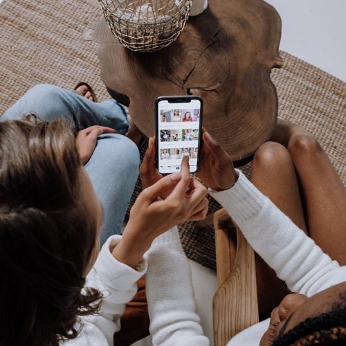 How to Quit Social Media Addiction and Rebuild Focus (Without Feeling Miserable)